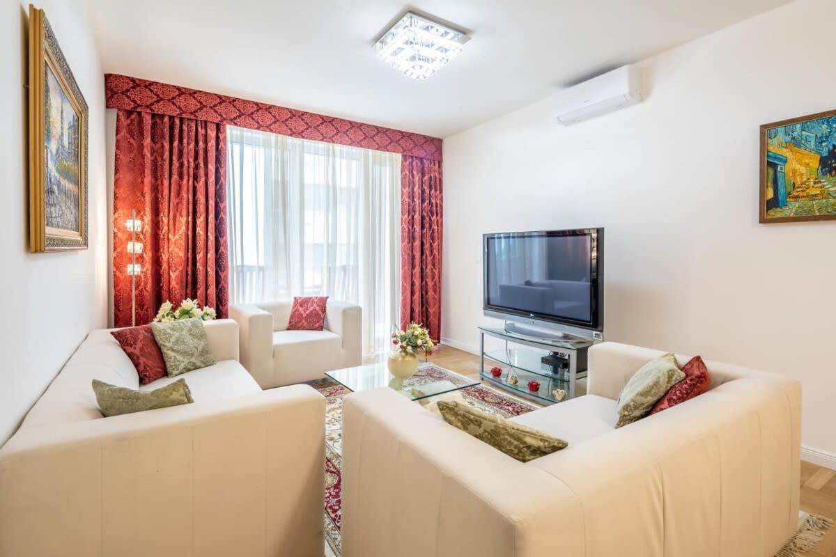 Homey Apartment With Ac And Balcony Budapest Bagian luar foto